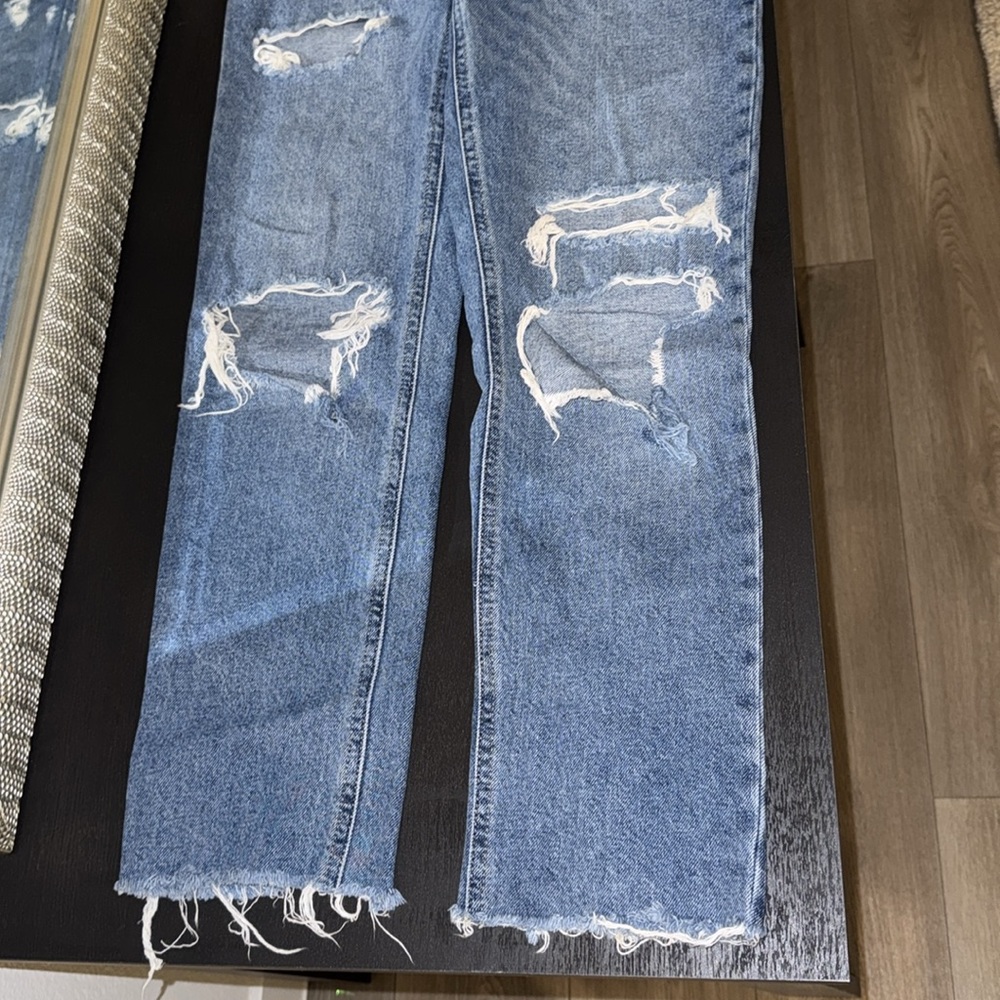 Straight Ripped Jeans - Picture 3 of 4